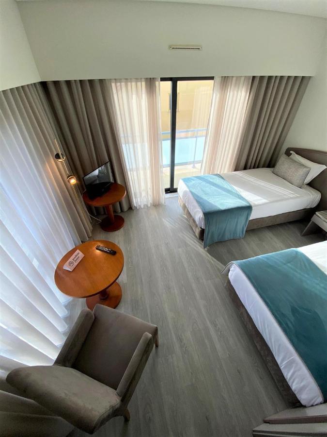 Apulia Praia Hotel Еспосенде Екстериор снимка